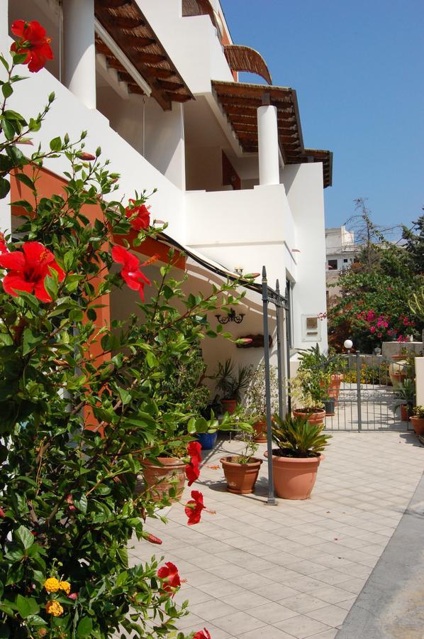Residence Hotel Baia Portinenti Lipari  Exterior photo